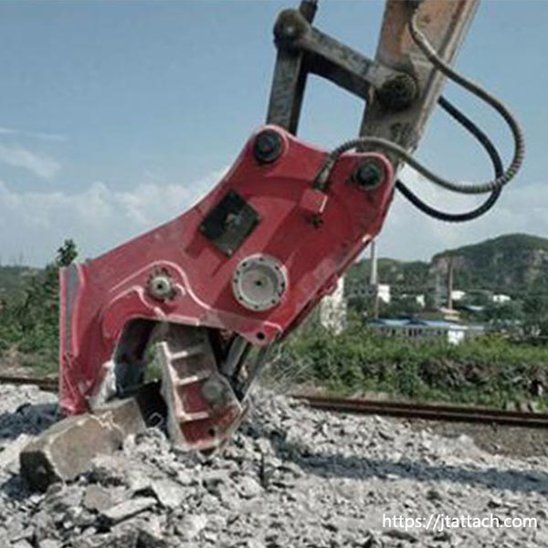 Excavator-With-hydraulic-concrete-pulverizer-for-Concrete-On-Construction-Site