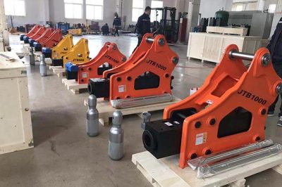 excavator side type hydraulic breaker  China excavator jack hammer attachment factories