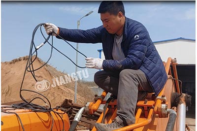How To Install Hydraulic Grapple On The Excavator?