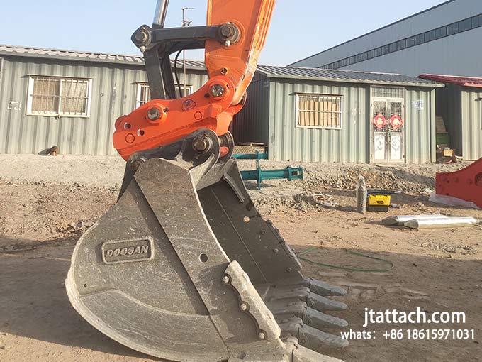 Q345b Mini Excavator Attachments Hydraulic Power Thumb Bucket - China  Kubota Grab Bucket, Bobcat Grab Bucket