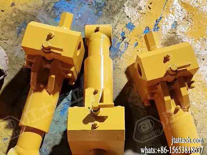 Seals-or-cylinder-reasons-and-solutions-for-Excavator-hydraulic-quick-hitch-coupler-cylinder-not-stretching-and-retracting