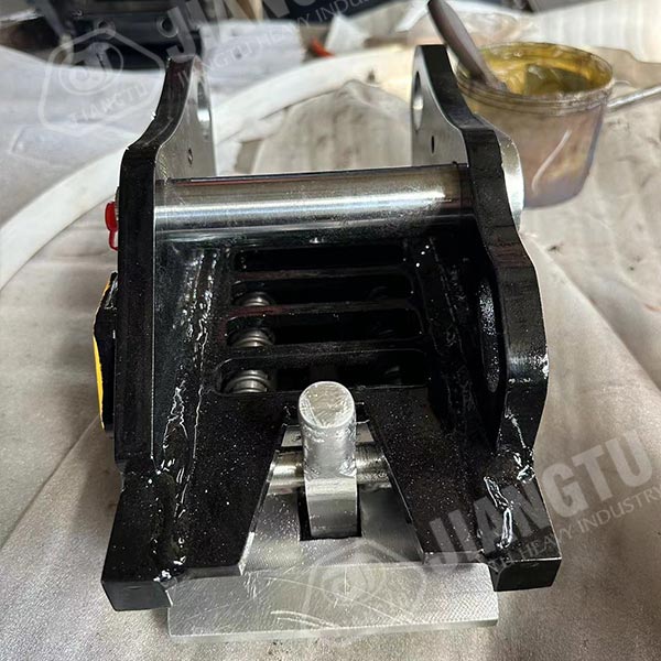 S-Type-Mechanical-Quick-Hitch-Coupler-for-Excavators-ZTM-06