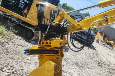 Installation of Jiangtu’s hydraulic tilt rotator